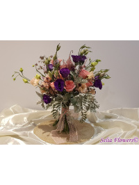 Armonie de vara cu trandafiri si lisianthus 1_2111777935