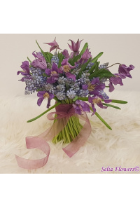 Buchet de primavara cu muscari si clematite 1_888117514